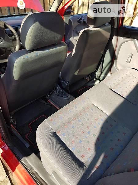 Хетчбек Volkswagen Pointer 2006 в Чернівцях