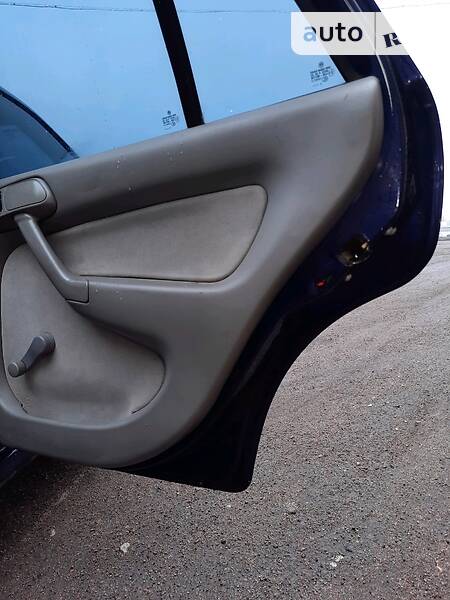 Хэтчбек Volkswagen Pointer 2005 в Збараже