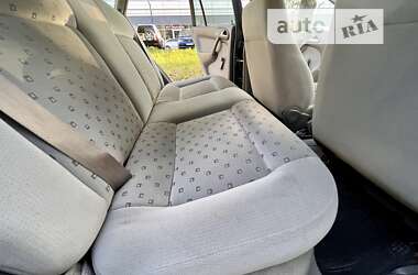 Хэтчбек Volkswagen Pointer 2006 в 