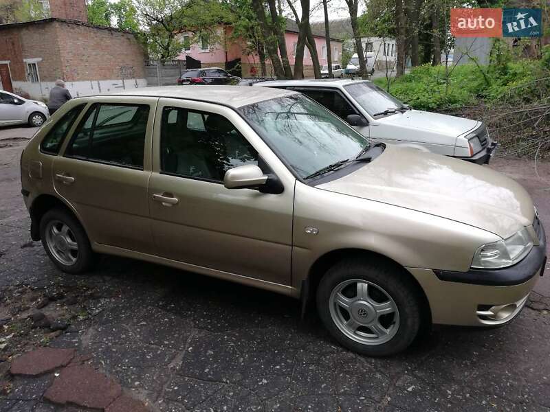 Хэтчбек Volkswagen Pointer 2004 в Конотопе