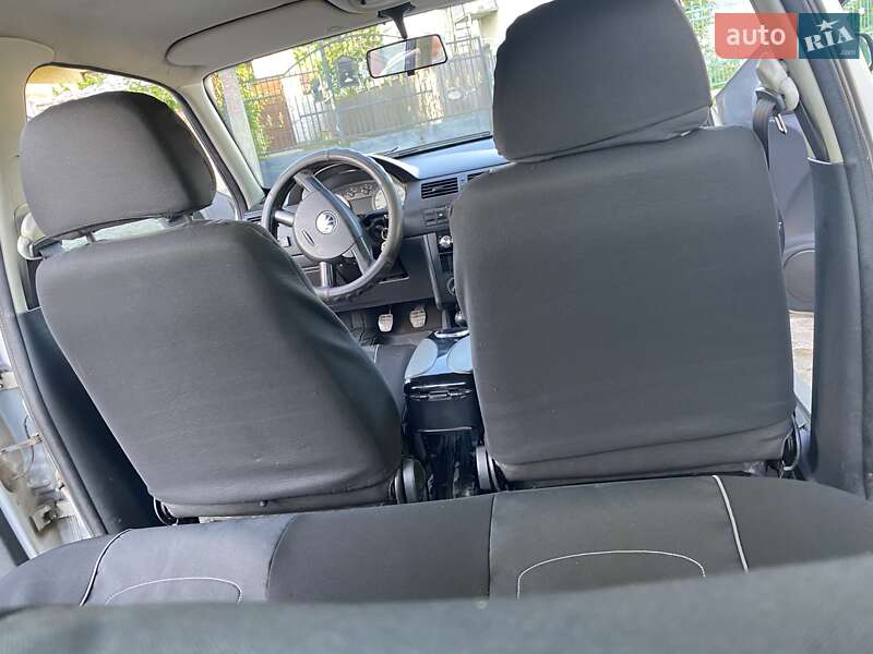 Хэтчбек Volkswagen Pointer 2004 в Сокале