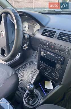 Хэтчбек Volkswagen Pointer 2004 в Сокале