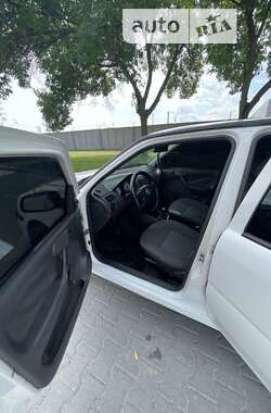 Хэтчбек Volkswagen Pointer 2004 в Львове
