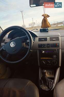 Хэтчбек Volkswagen Pointer 2005 в 
