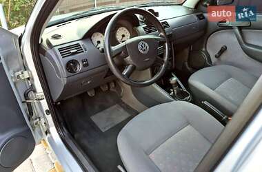 Хэтчбек Volkswagen Pointer 2004 в 