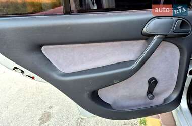 Хэтчбек Volkswagen Pointer 2004 в 