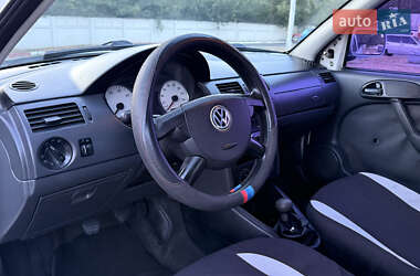 Хэтчбек Volkswagen Pointer 2004 в 