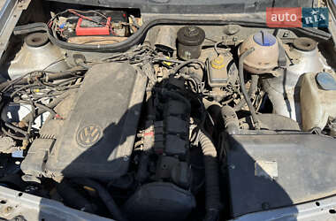 Хэтчбек Volkswagen Pointer 2005 в 