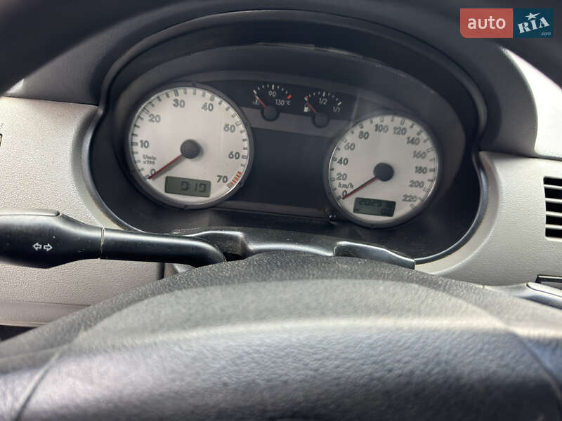 Хетчбек Volkswagen Pointer 2005 в Києві