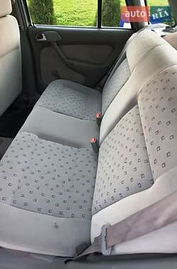 Хетчбек Volkswagen Pointer 2006 в Чернівцях