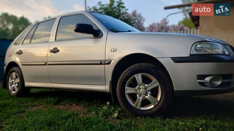 Volkswagen Pointer 2004 Volkswagen Pointer 2004