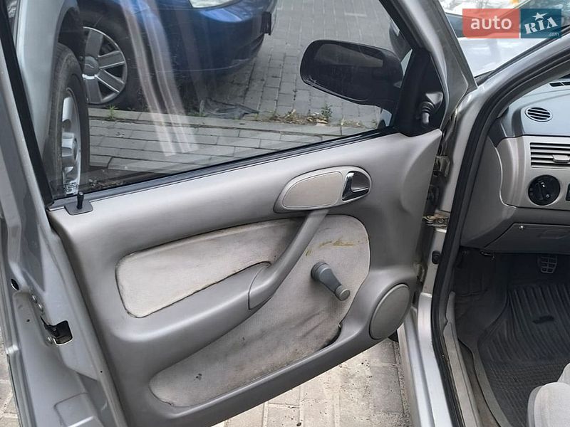 Хетчбек Volkswagen Pointer 2005 в Ірпені