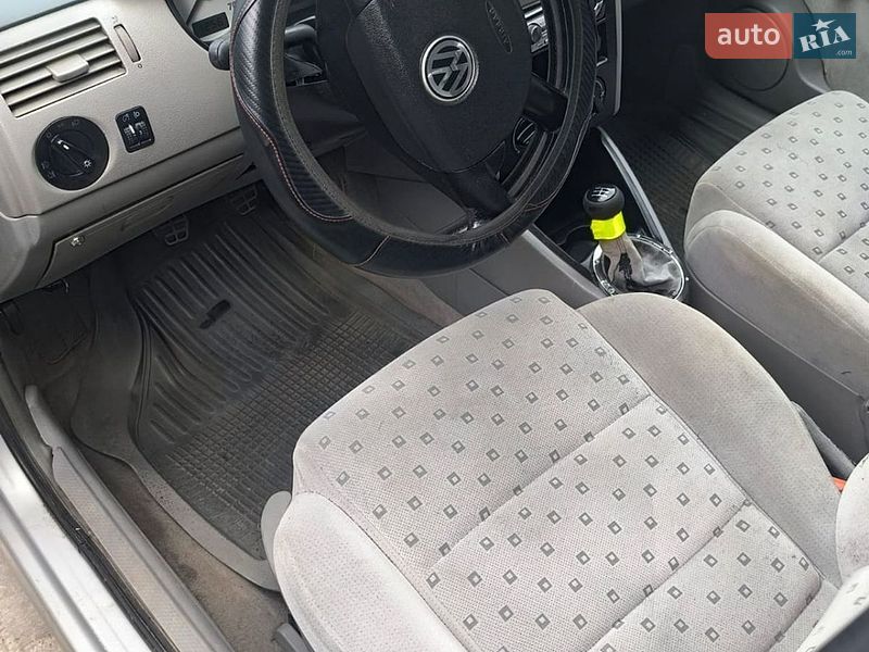 Хетчбек Volkswagen Pointer 2005 в Ірпені