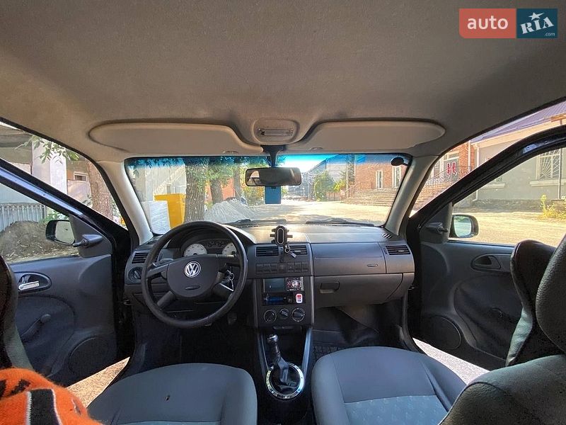 Хетчбек Volkswagen Pointer 2004 в Кропивницькому