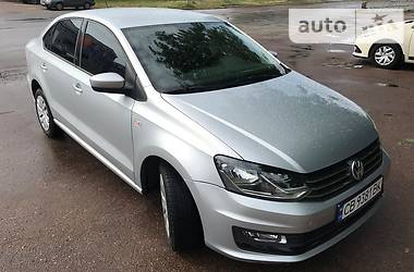 Седан Volkswagen Polo 2016 в Чернигове