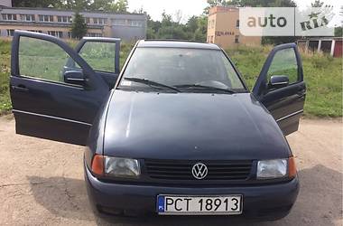 Седан Volkswagen Polo 1996 в Косове