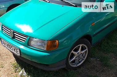 Хэтчбек Volkswagen Polo 1998 в Славянске