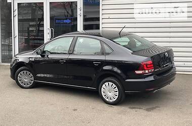 Седан Volkswagen Polo 2018 в Киеве