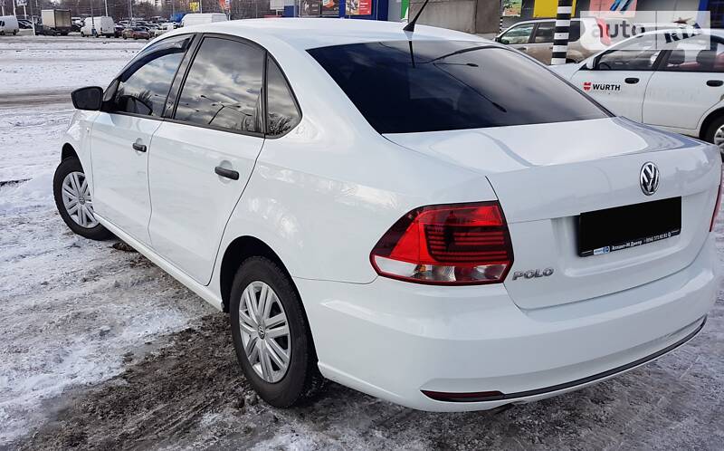 Седан Volkswagen Polo 2016 в Дніпрі