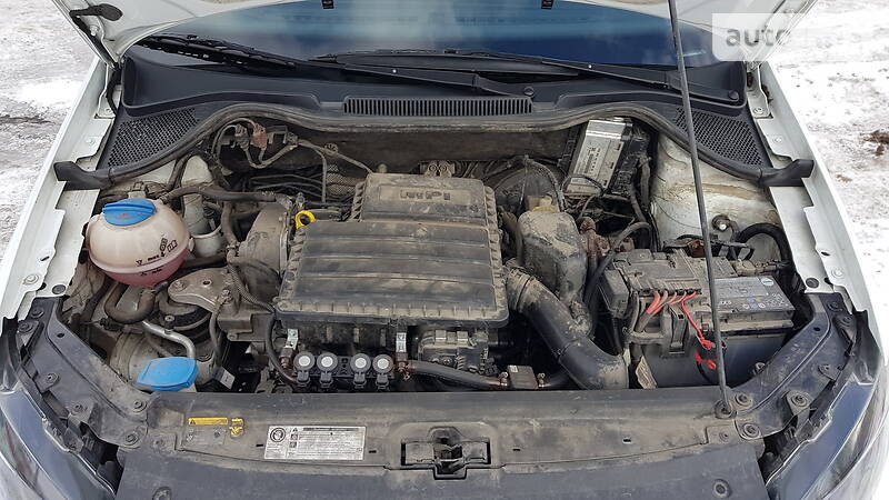 Седан Volkswagen Polo 2016 в Дніпрі