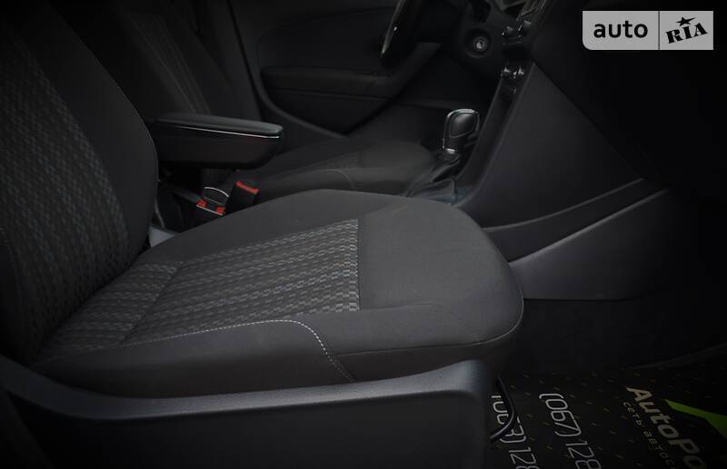 Седан Volkswagen Polo 2018 в Киеве