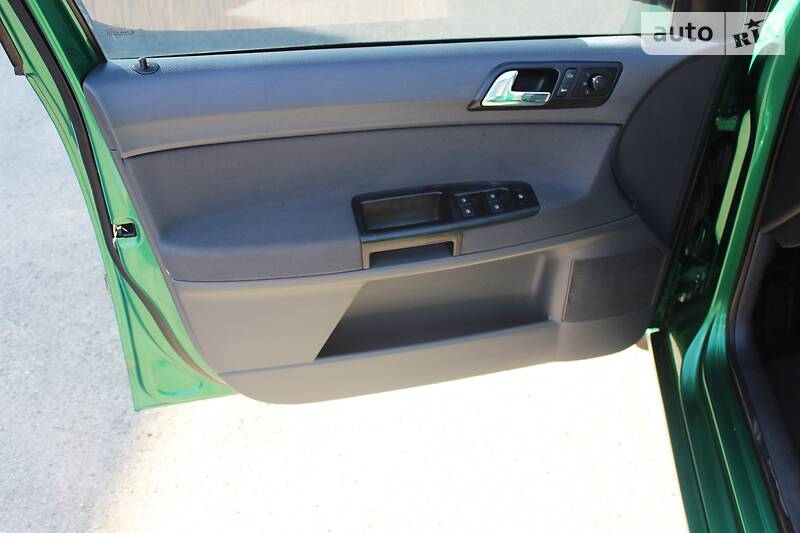 Хетчбек Volkswagen Polo 2004 в Запоріжжі