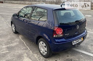 Купе Volkswagen Polo 2009 в 