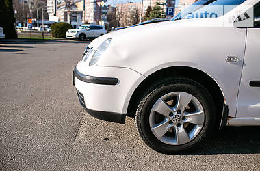 Хетчбек Volkswagen Polo 2003 в 