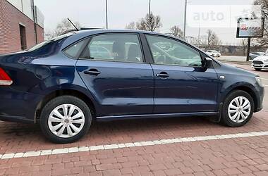 Седан Volkswagen Polo 2013 в 