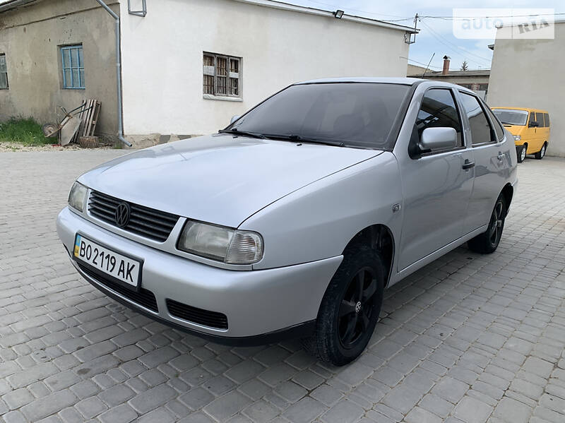 Седан Volkswagen Polo 2000 в Тернополі