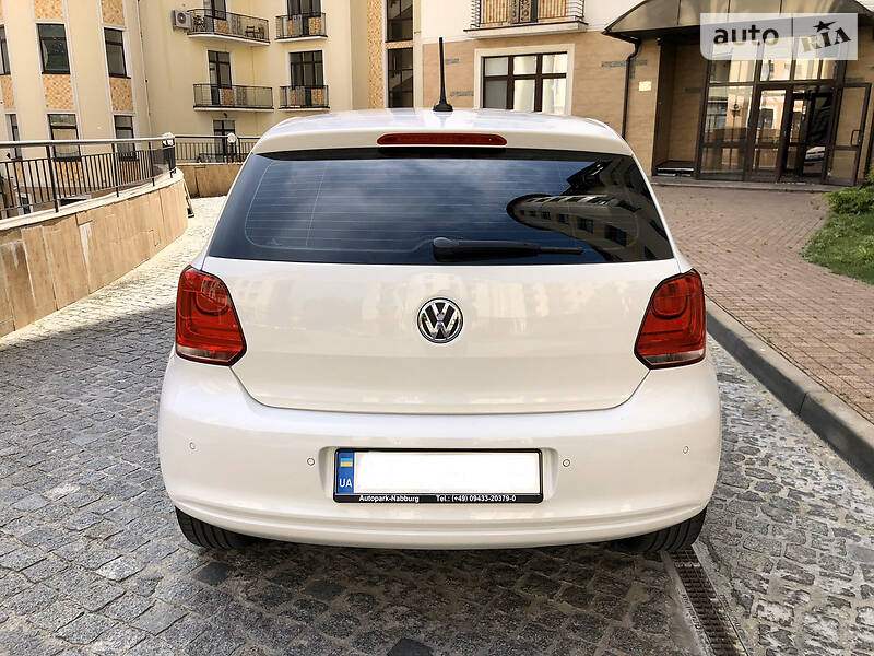 Купе Volkswagen Polo 2013 в Києві фото 6 Купе Volkswagen Polo 2013 в Києві