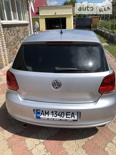 Хетчбек Volkswagen Polo 2010 в Попільні