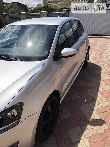 Хетчбек Volkswagen Polo 2010 в Попільні