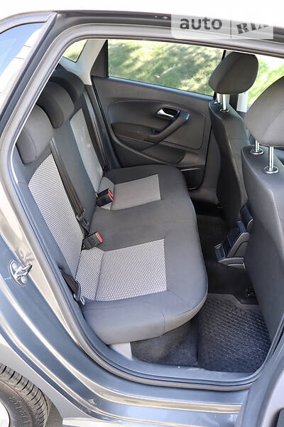 Хетчбек Volkswagen Polo 2012 в Дніпрі