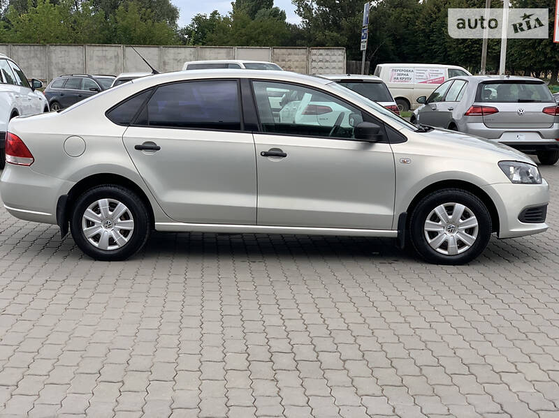 Седан Volkswagen Polo 2011 в Хмельницькому
