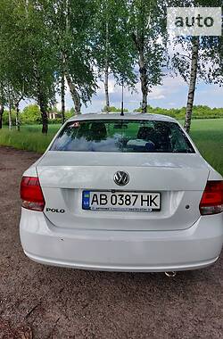 Седан Volkswagen Polo 2014 в Виннице