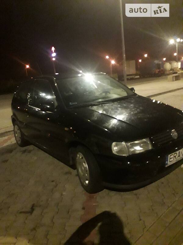 Хетчбек Volkswagen Polo 1999 в Городку