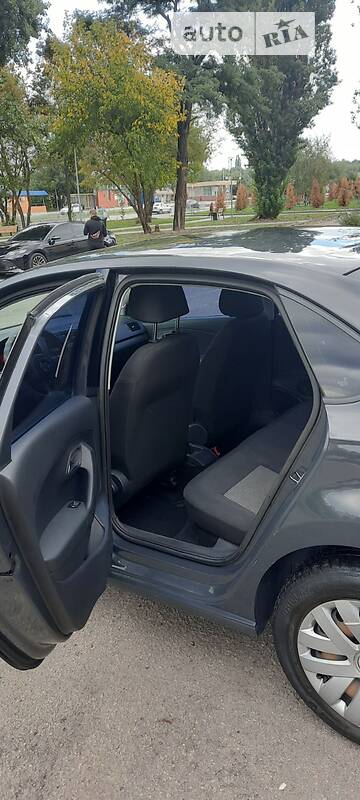 Седан Volkswagen Polo 2013 в Днепре