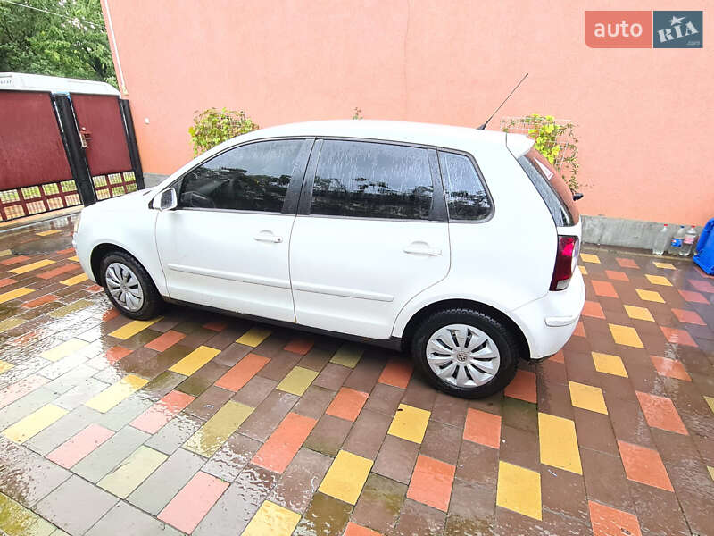 Хэтчбек Volkswagen Polo 2006 в Мукачево