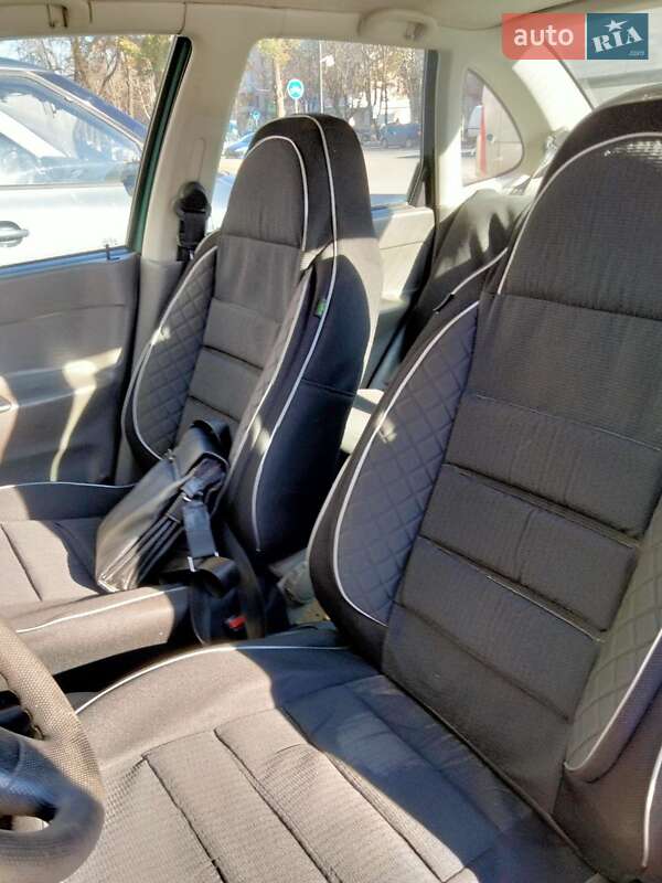 Седан Volkswagen Polo 1997 в Новомосковську