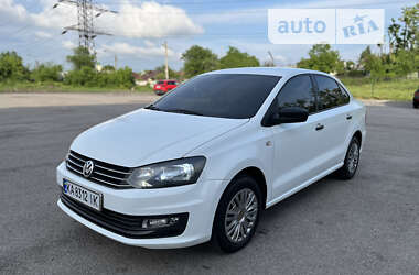 Седан Volkswagen Polo 2016 в 