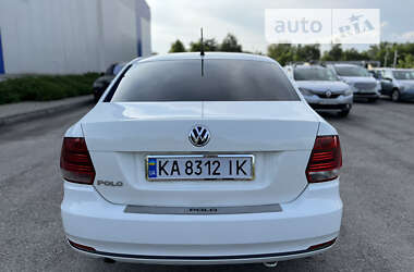 Седан Volkswagen Polo 2016 в 
