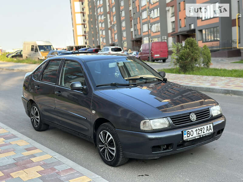 Седан Volkswagen Polo 2001 в Тернополе