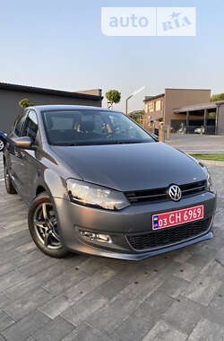Хэтчбек Volkswagen Polo 2010 в 