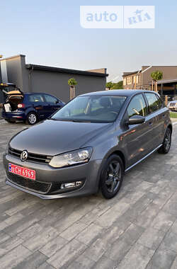 Хэтчбек Volkswagen Polo 2010 в 