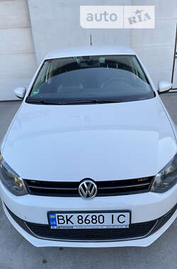 Хетчбек Volkswagen Polo 2014 в 