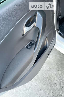 Хетчбек Volkswagen Polo 2014 в 
