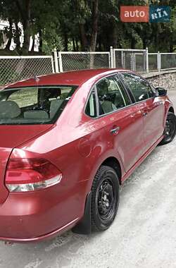 Седан Volkswagen Polo 2013 в Ровно