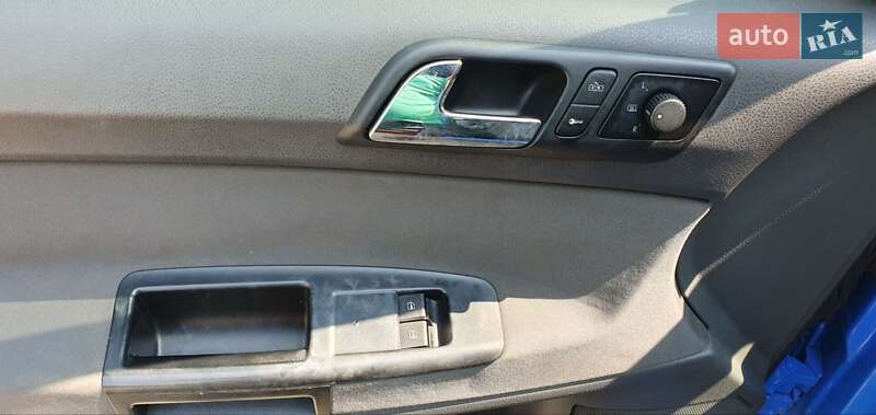 Хетчбек Volkswagen Polo 2002 в Хусті