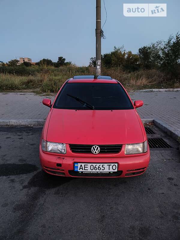 Хэтчбек Volkswagen Polo 1997 в Новомосковске